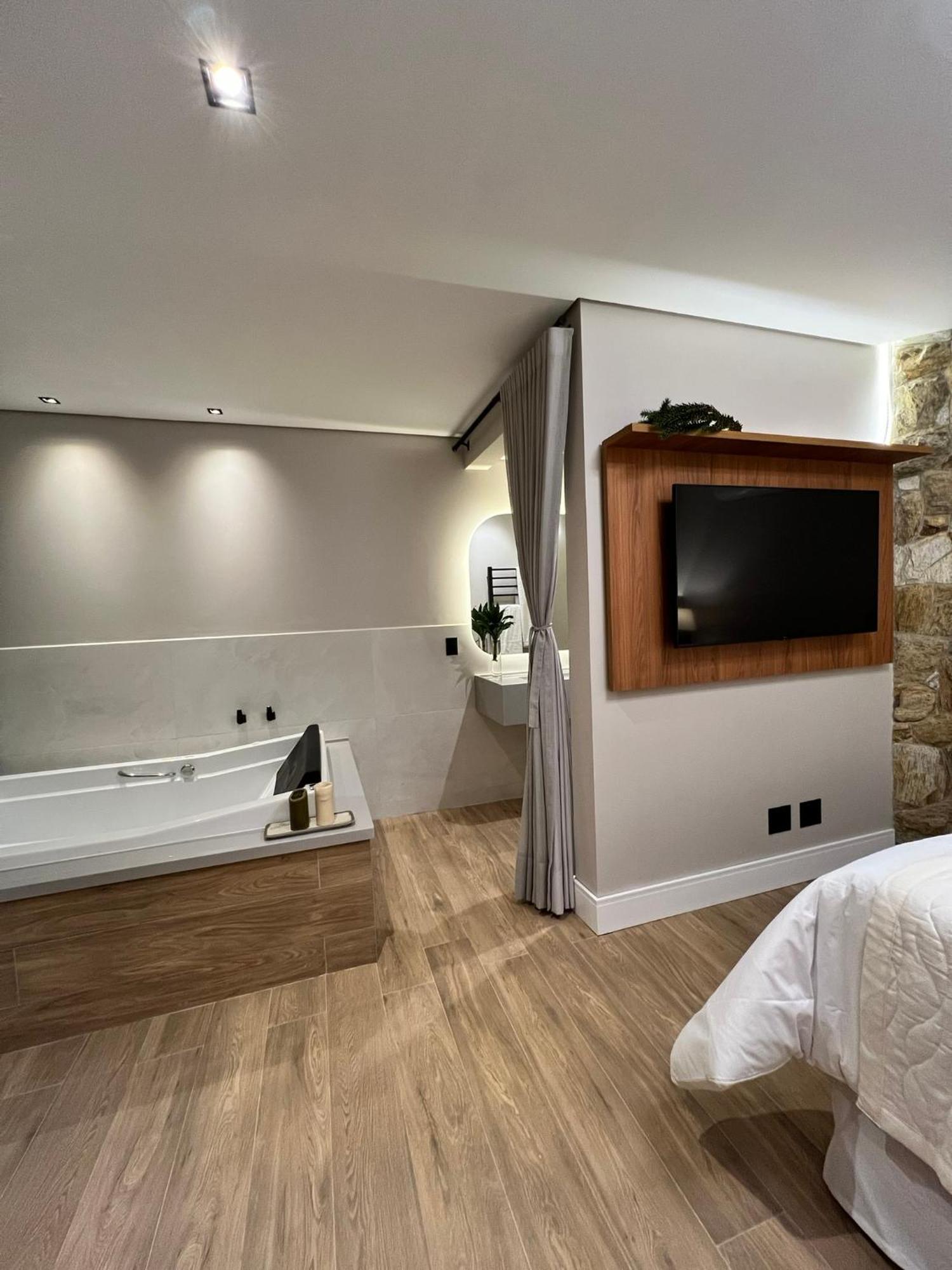 Hotel Maple Monte *
